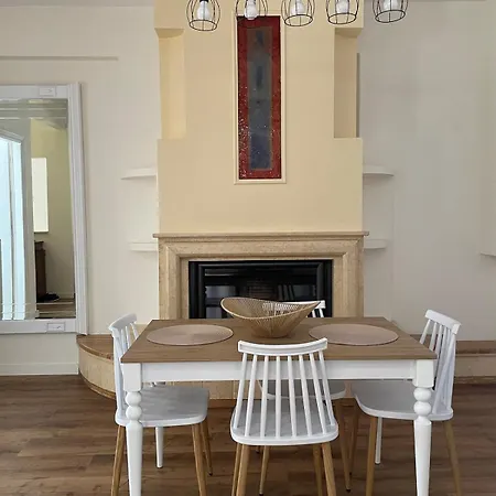 Дом отдыха Anastasias House *